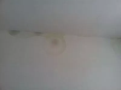 天花漏水